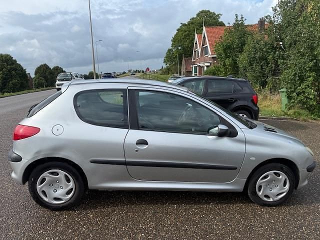 Occasion Peugeot 206 109 PK (80 kW) 2002 Grijs Hatchback