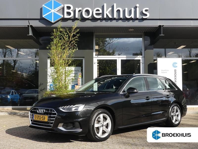 Zwart Gebruikt 2023 Audi A4 Advanced Stationwagen | € 37.395 (Eerlijke prijs) - Afbeelding 1/4