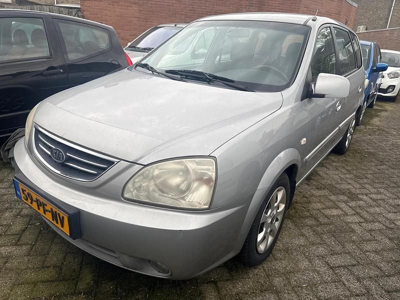 Grijs Gebruikt 2004 Kia Carens EX MPV | € 1.450 - Afbeelding 1/4