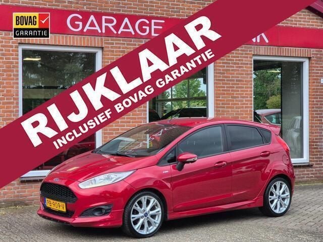 Rood Gebruikt 2017 Ford Fiesta ST-Line Hatchback | € 12.000 (Eerlijke prijs) - Afbeelding 1/4