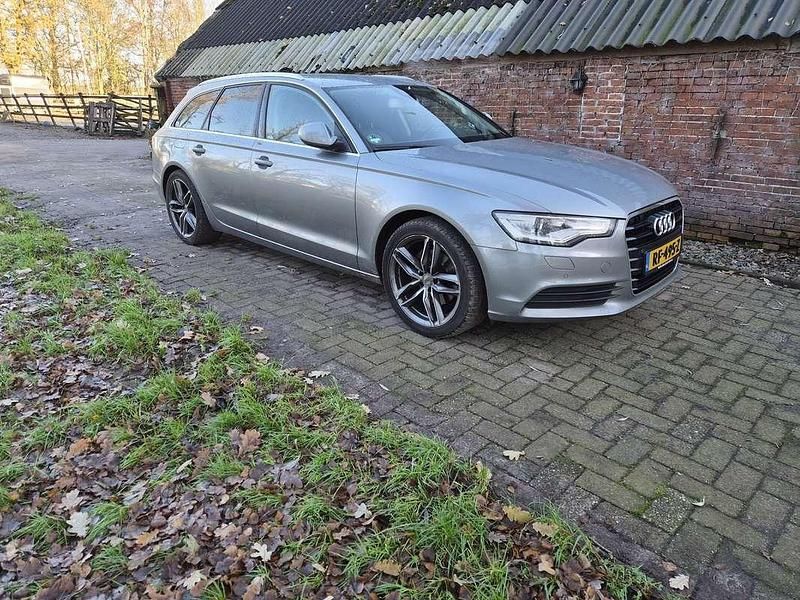 Grijs Gebruikt 2013 Audi A6 Proline Stationwagen | € 11.750 (Duur) - Afbeelding 1/4