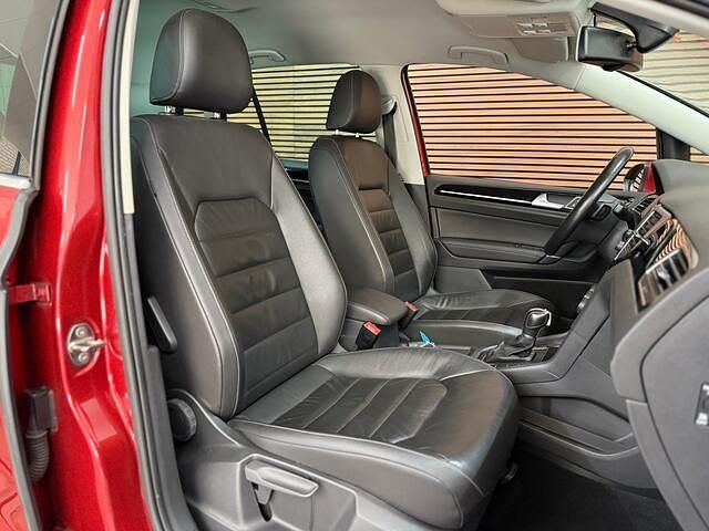 Occasion VW Golf Sportsvan 150 PK (110 kW) 2016 Rood (metallic) MPV