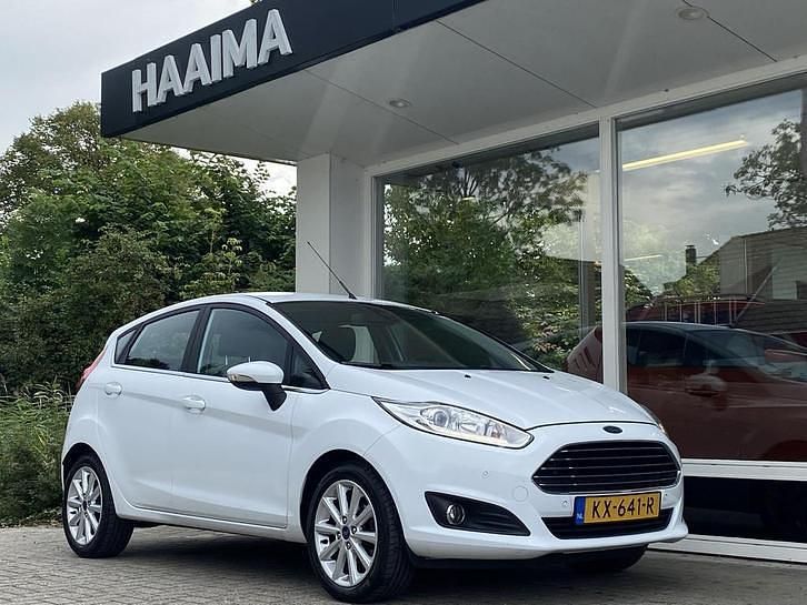 Wit Gebruikt 2016 Ford Fiesta Titanium Hatchback | € 8.445 (Iets duurder) - Afbeelding 1/1