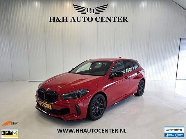 Rood Gebruikt 2020 BMW M135 M Performance Hatchback | € 33.750 (Goede deal) - Afbeelding 1/4