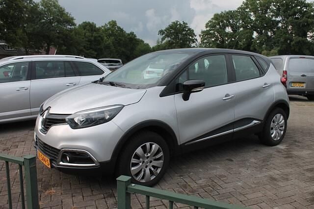 Grijs Gebruikt 2017 Renault Captur Dynamique SUV | € 11.950 (Goede deal) - Afbeelding 1/4