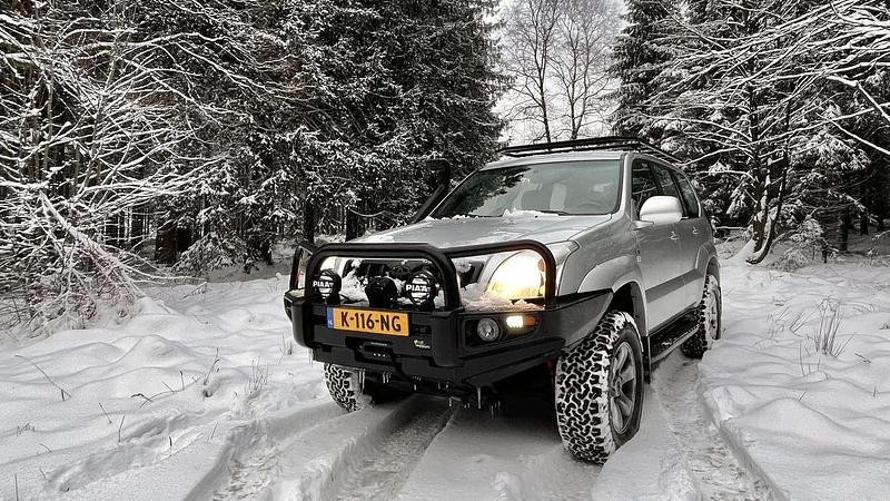 Zilver Occasion 2003 Toyota Land Cruiser MPV | € 24.500 (Eerlijke prijs) - Afbeelding 1/4