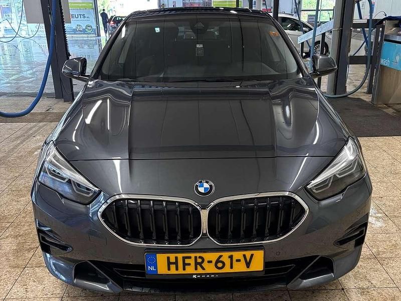 Grijs Gebruikt 2020 BMW 218 Sedan | € 22.950 (Super prijs) - Afbeelding 1/4
