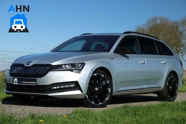 Zilver Gebruikt 2020 Skoda Superb SportLine Stationwagen | € 22.995 - Afbeelding 1/4