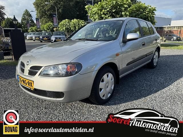 Grijs Gebruikt 2003 Nissan Almera Acenta Hatchback | € 2.850 (Iets duurder) - Afbeelding 1/4