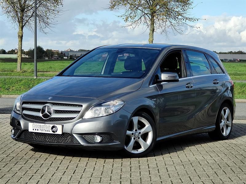 Occasion Mercedes B180 Ambition 123 PK (90 kW) 2012 Grijs MPV