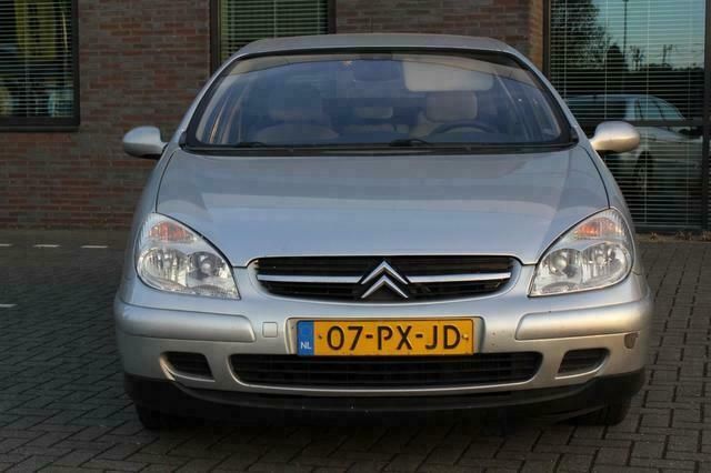 Occasion Citroën C5 Exclusive 109 PK (80 kW) 2004 Grijs Hatchback