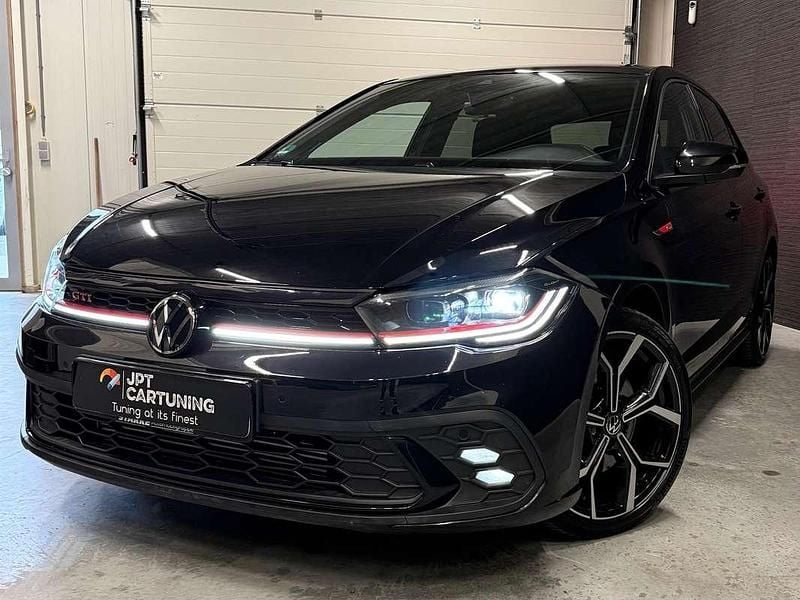 Zwart Gebruikt 2024 VW Polo GTI Hatchback | € 26.490 (Goede deal) - Afbeelding 1/4