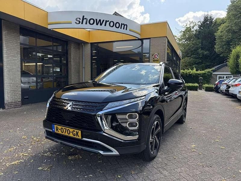 Zwart Gebruikt 2021 Mitsubishi Eclipse Cross Intense+ SUV | € 24.449 (Eerlijke prijs) - Afbeelding 1/4