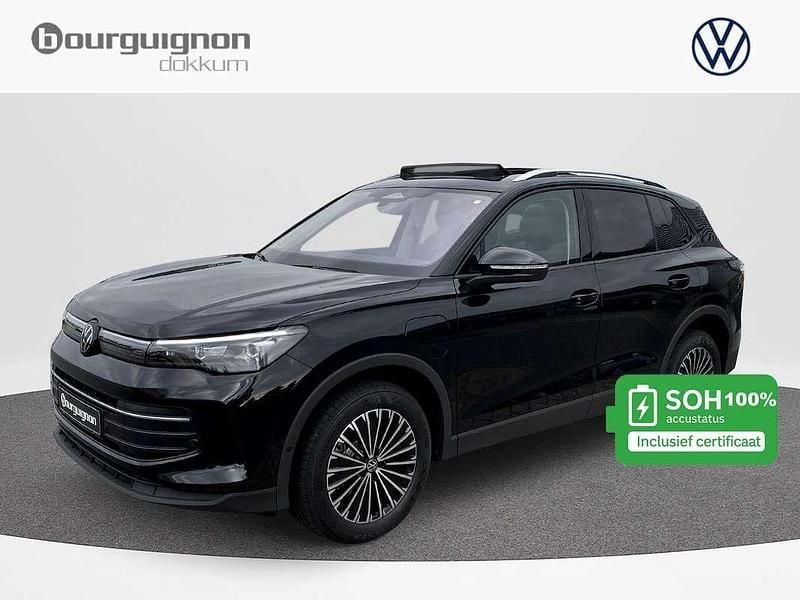 Zwart Nieuw 2025 VW Tiguan Edition SUV | € 49.999 (Goede deal) - Afbeelding 1/3
