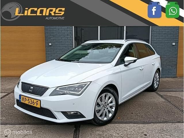 Wit Gebruikt 2017 Seat Leon ST Style Stationwagen | € 11.750 (Eerlijke prijs) - Afbeelding 1/4