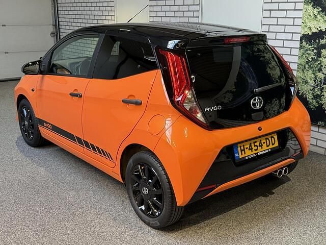 Occasion Toyota Aygo X-cite 72 PK (52 kW) 2019 Oranje Hatchback