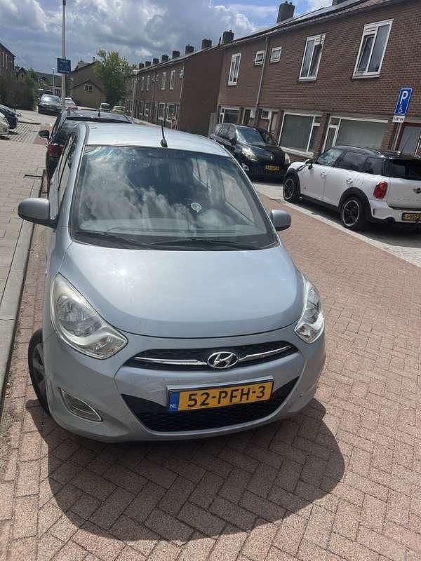 Grijs Gebruikt 2011 Hyundai i10 Hatchback | € 2.999 (Goede deal) - Afbeelding 1/4
