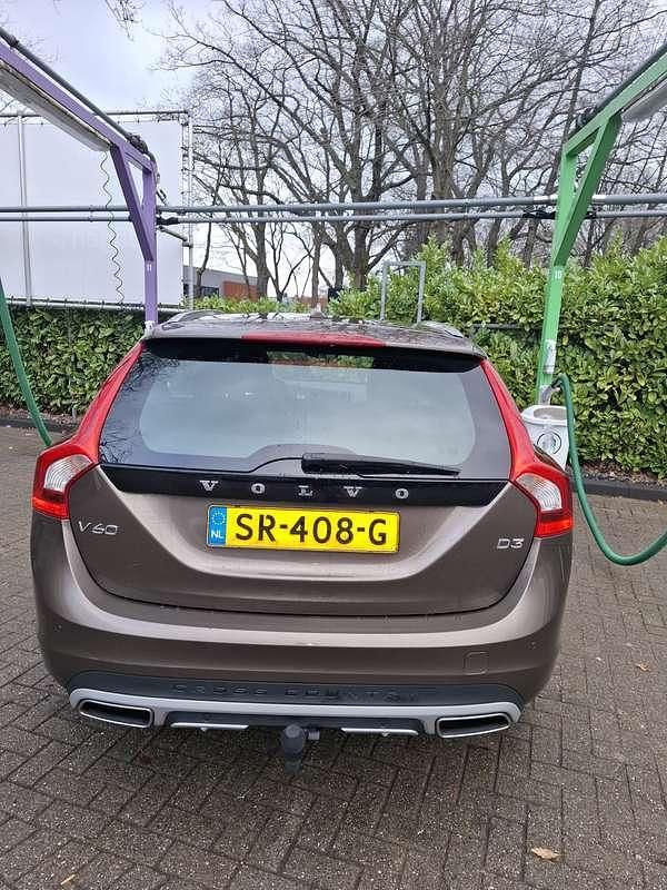 Occasion Volvo V60 CC 150 PK (110 kW) 2018 Brons Stationwagen
