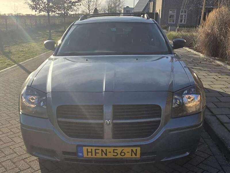 Zilver Gebruikt 2006 Dodge Magnum SE | € 5.500 - Afbeelding 1/4