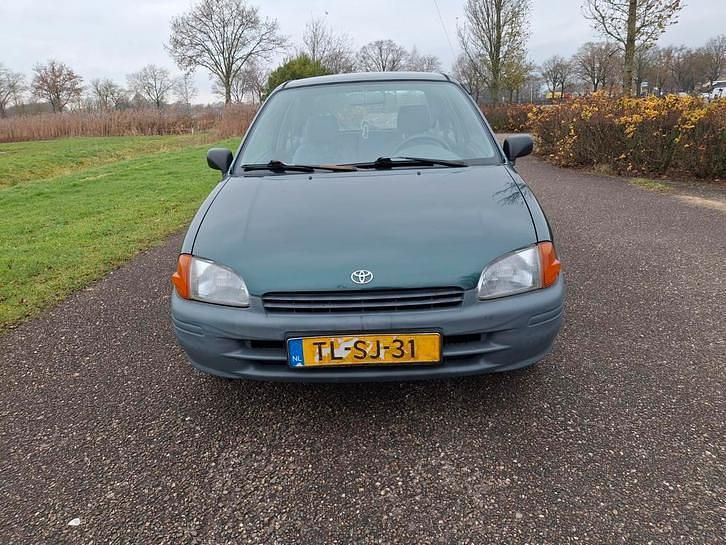 Gebruikt 1998 Toyota Starlet Hatchback | € 2.500 (Eerlijke prijs) - Afbeelding 1/4
