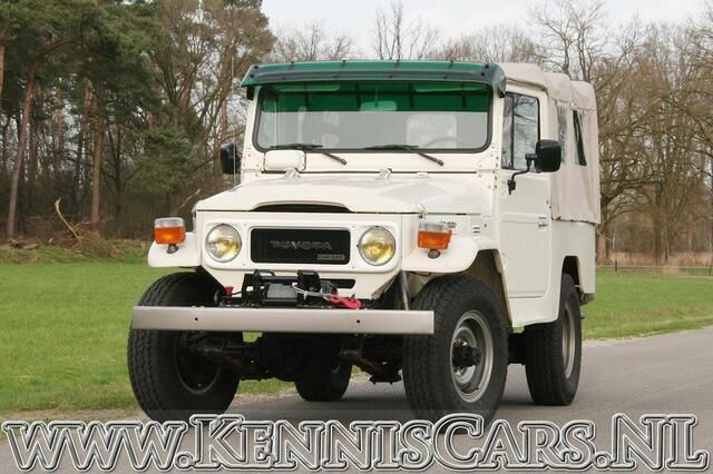 Beige Gebruikt 1983 Toyota Land Cruiser SUV | € 58.500 - Afbeelding 1/4