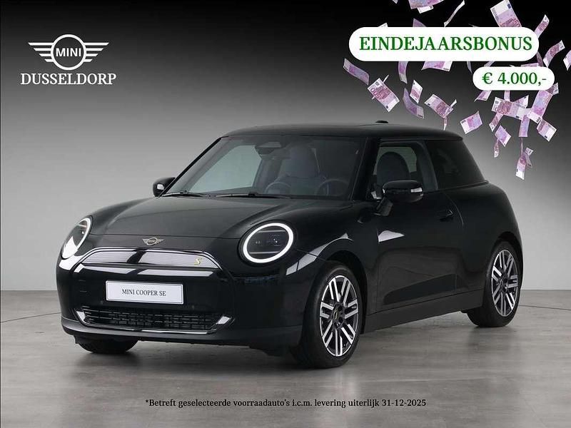 Zwart Nieuw 2025 Mini Cooper SE Classic Hatchback | € 40.990 (Duur) - Afbeelding 1/4