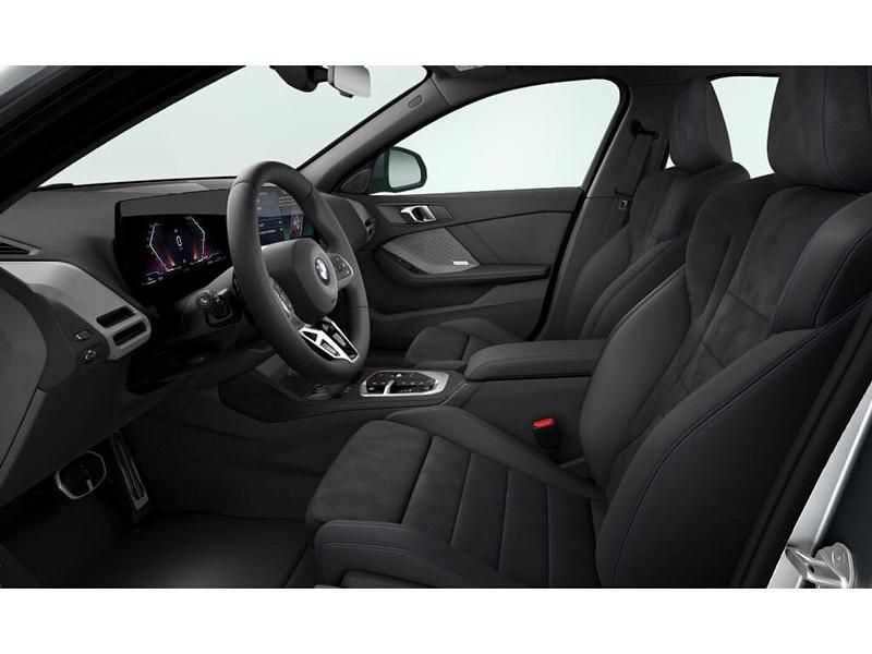 Occasion BMW 120 156 PK (114 kW) 2025 Grijs Hatchback