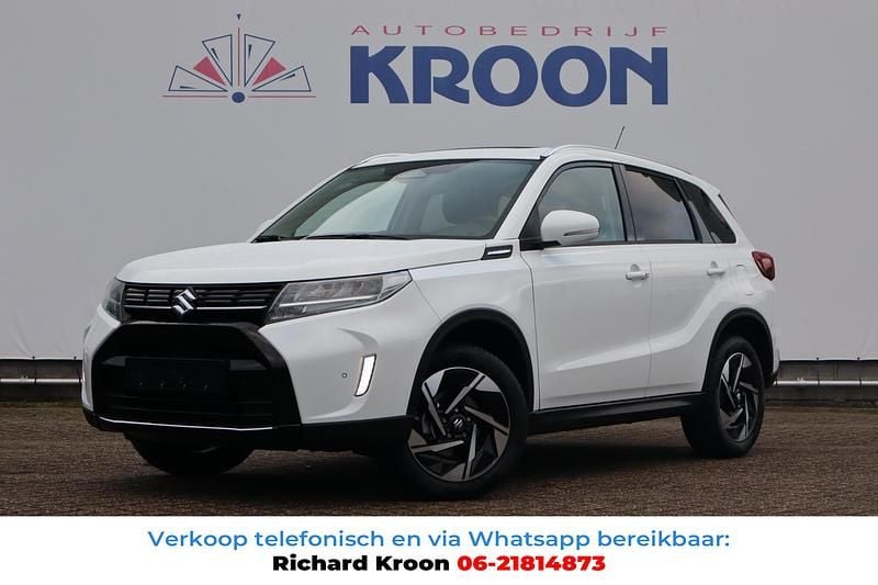 Wit Occasion 2025 Suzuki Vitara Style SUV | € 29.950 (Eerlijke prijs) - Afbeelding 1/4