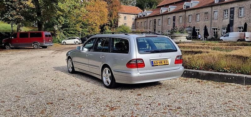 Gebruikt 2000 Mercedes E270 Avantgarde Stationwagen | € 8.000 - Afbeelding 1/4