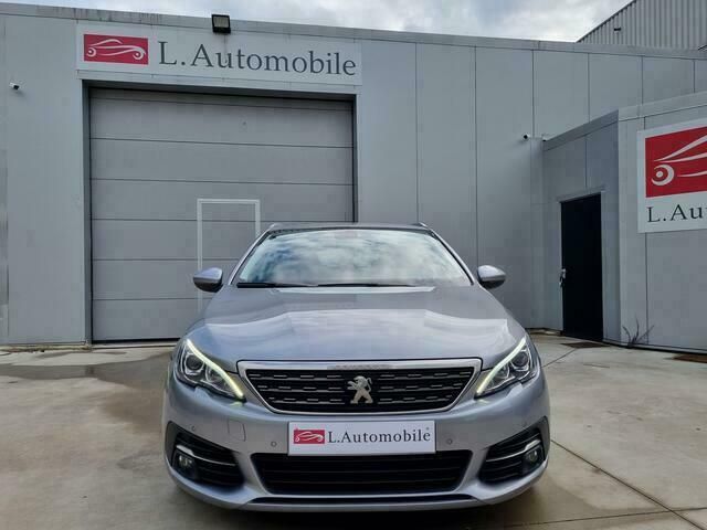 Grijs Gebruikt 2018 Peugeot 308 Allure Stationwagen | € 12.950 (Eerlijke prijs) - Afbeelding 1/4