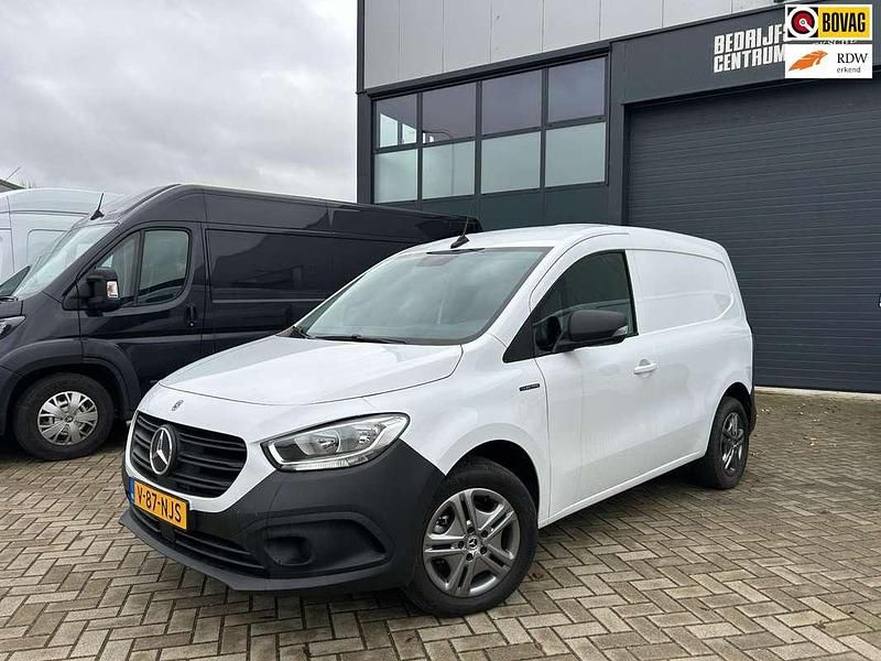 Wit Occasion 2024 Mercedes eCitan Van | € 20.995 (Super prijs) - Afbeelding 1/4