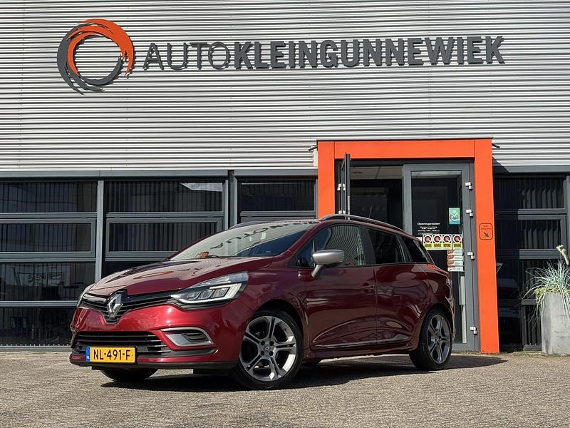 Rood Gebruikt 2017 Renault Clio GrandTour Intens Stationwagen | € 9.950 (Eerlijke prijs) - Afbeelding 1/4