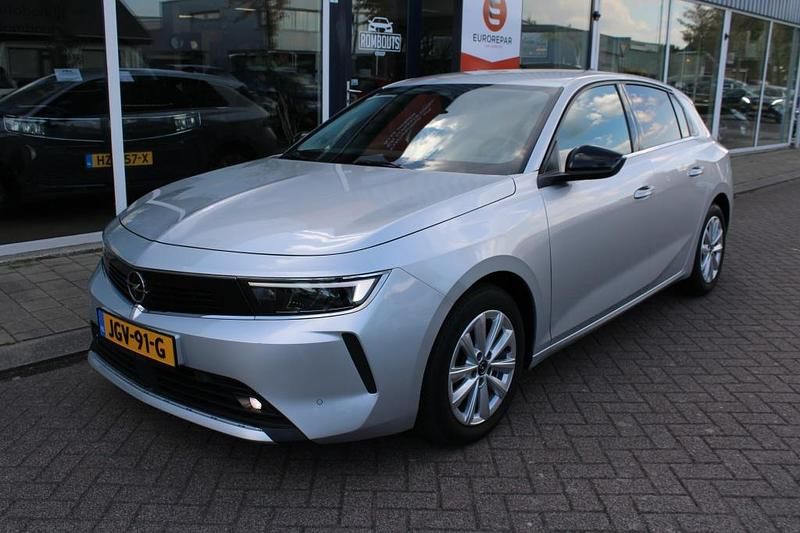 Grijs Gebruikt 2023 Opel Astra Elegance Hatchback | € 20.800 (Eerlijke prijs) - Afbeelding 1/4