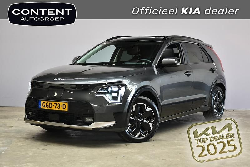 Grijs Gebruikt 2024 Kia e-Niro SUV | € 34.940 (Eerlijke prijs) - Afbeelding 1/4