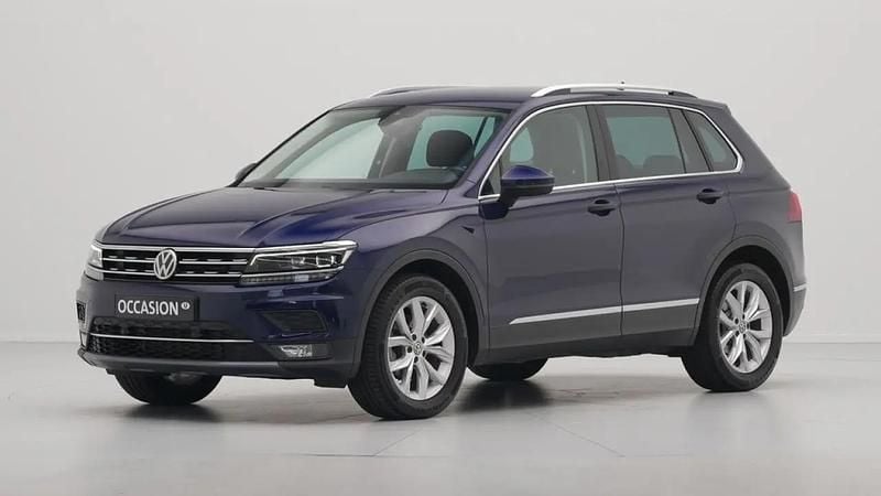 Atlantic blue Gebruikt 2020 VW Tiguan Highline SUV | € 26.940 - Afbeelding 1/4