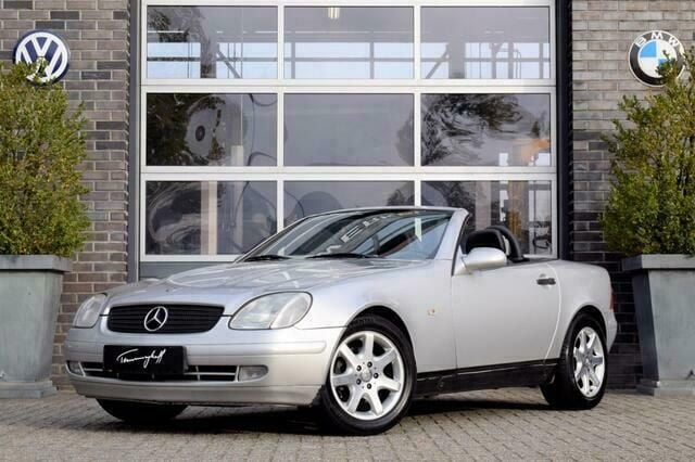 Zilver, metallic lak Gebruikt 1996 Mercedes SLK200 Cabriolet | € 3.950 (Eerlijke prijs) - Afbeelding 1/4