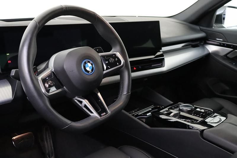 Occasion BMW 530e Comfort Edition 299 PK (219 kW) 2024 Grijs Sedan