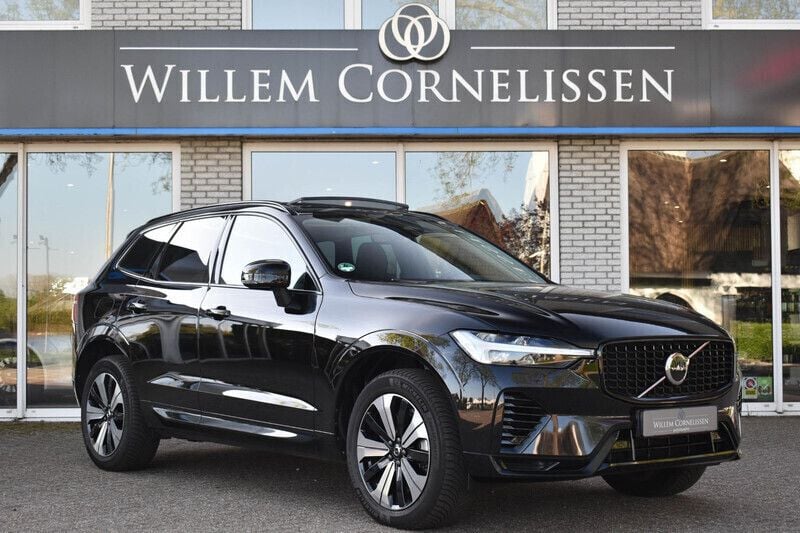 Zwart Gebruikt 2023 Volvo XC60 Plus SUV | € 50.500 (Goede deal) - Afbeelding 1/4