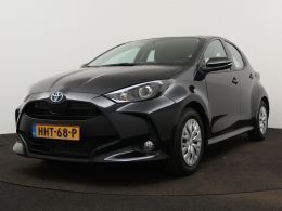 Zwart Gebruikt 2024 Toyota Yaris Active Hatchback | € 22.990 (Eerlijke prijs) - Afbeelding 1/3