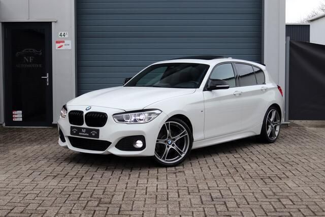 Wit Gebruikt 2017 BMW 120 M Sport Hatchback | € 20.950 (Eerlijke prijs) - Afbeelding 1/4