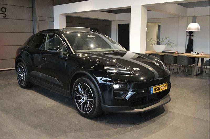 Occasion Porsche Macan Sport 330 kW (449 PK) 2024 Zwart SUV