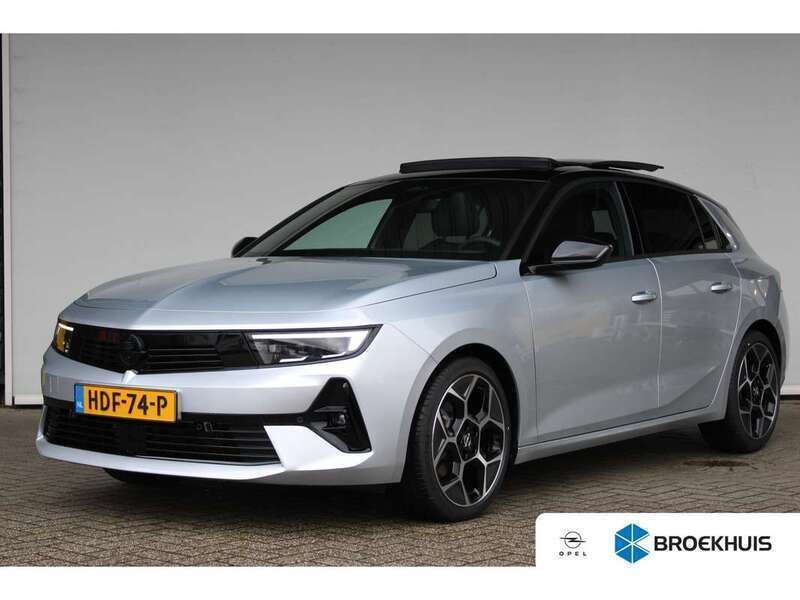 Grijs Gebruikt 2025 Opel Astra Ultimate Hatchback | € 36.900 (Iets duurder) - Afbeelding 1/4
