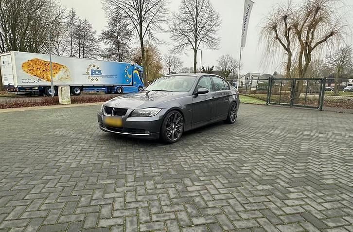 Gebruikt 2006 BMW 318 | € 3.500 (Duur) - Afbeelding 1/4