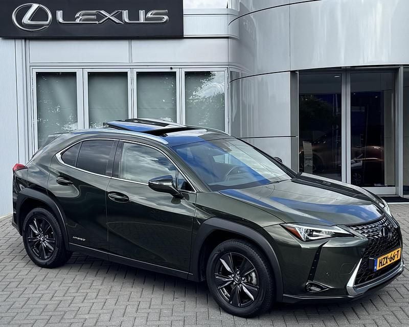 Groen Gebruikt 2022 Lexus UX 250h Luxury Line SUV | € 35.400 (Eerlijke prijs) - Afbeelding 1/4
