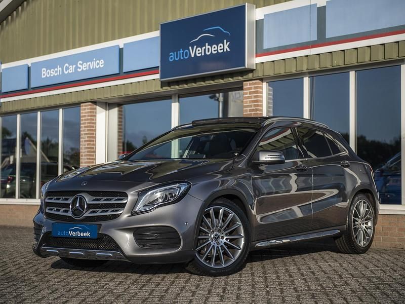 Grijs Gebruikt 2019 Mercedes GLA250 AMG SUV | € 31.990 (Duur) - Afbeelding 1/4