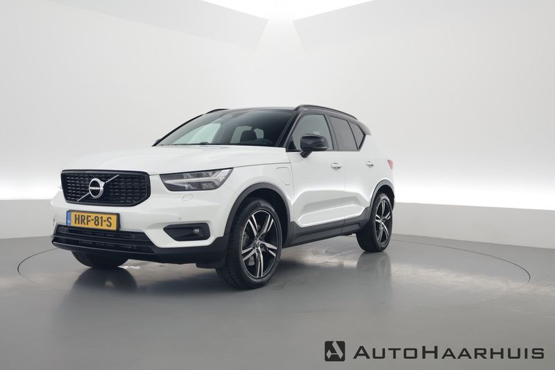 Wit Gebruikt 2020 Volvo XC40 R-Design SUV | € 31.750 (Eerlijke prijs) - Afbeelding 1/3
