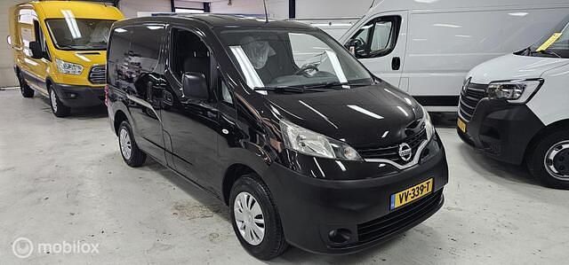 Zwart Gebruikt 2016 Nissan NV200 Van | € 5.750 (Goede deal) - Afbeelding 1/4
