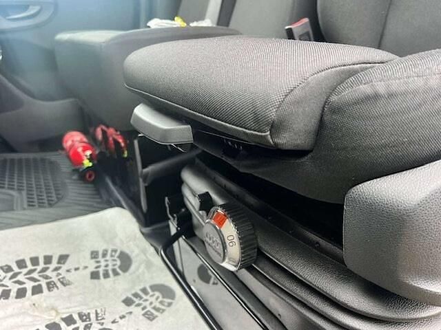 Nieuw Mercedes Sprinter 190 PK (139 kW) 2025 Zwart Van