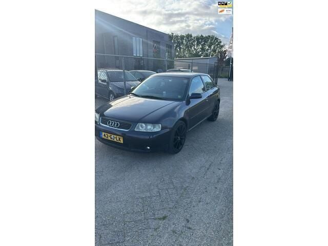 Blauw Gebruikt 2000 Audi A3 Attraction Hatchback | € 650 (Eerlijke prijs) - Afbeelding 1/1