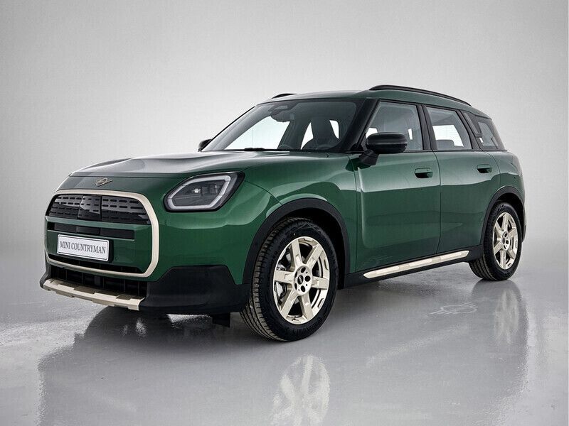 Groen Gebruikt 2024 Mini Countryman Favoured SUV | € 46.950 (Iets duurder) - Afbeelding 1/4